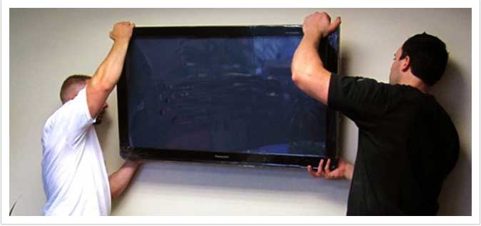 Organizando cables con canaleta, instalando repisa y barra de sonido